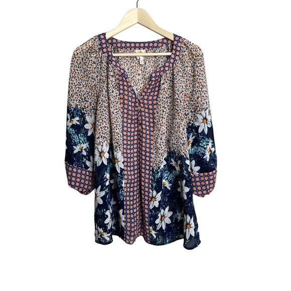 Fig and Flower Tops - Fig And Flower Floral V-Neck Blouse 1X Short Sleeve Casual Colorful Top
